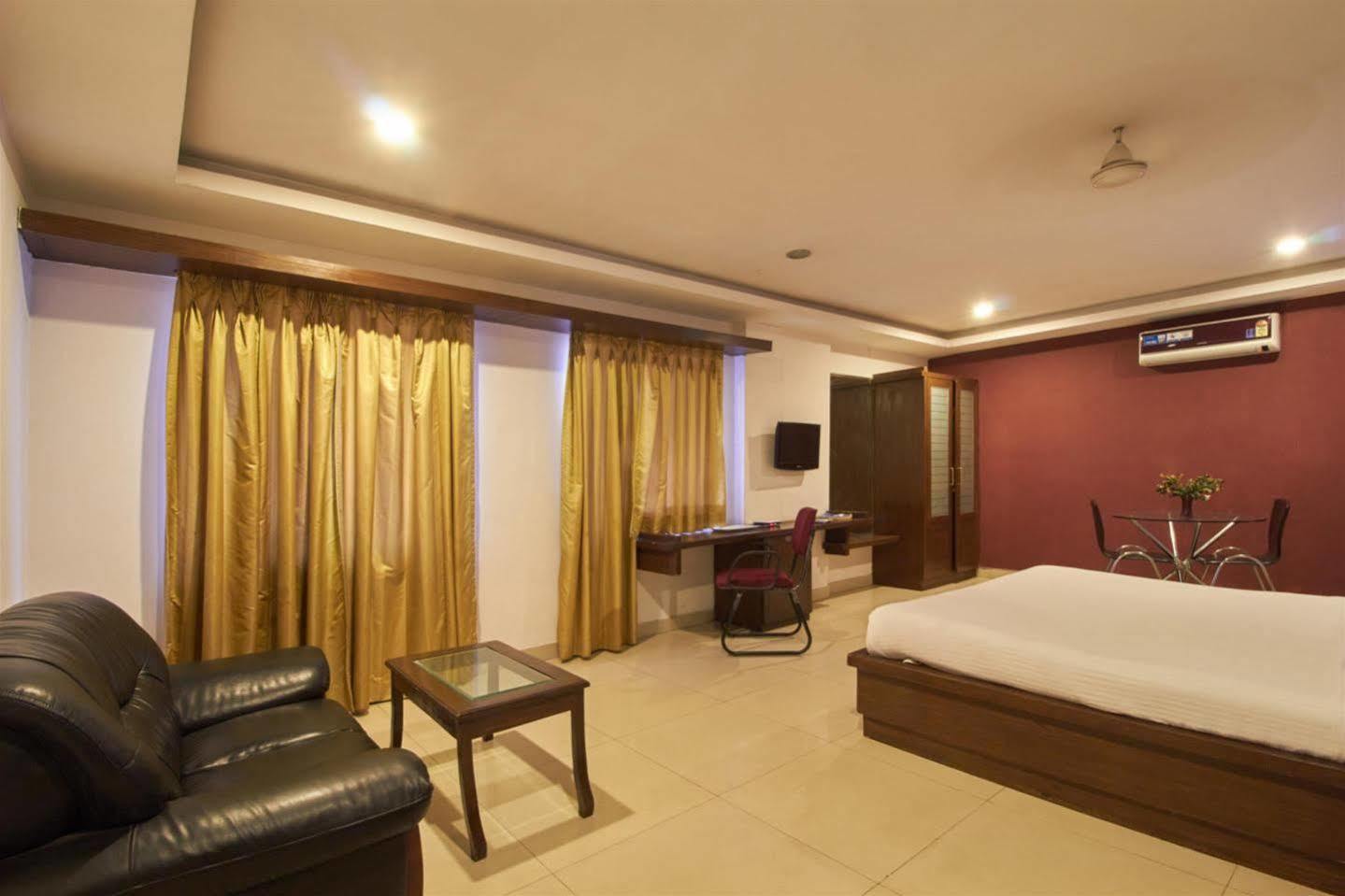 Fabhotel Royal Residency II - Nr Lakdikapul Metro Station Haiderabad Buitenkant foto