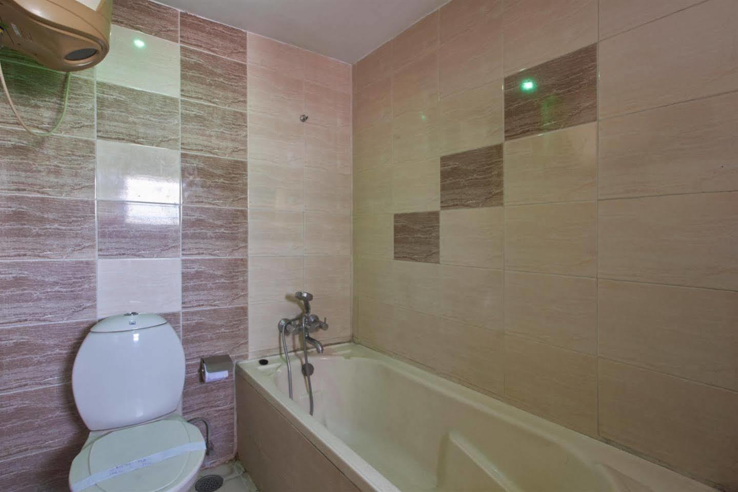Fabhotel Royal Residency II - Nr Lakdikapul Metro Station Haiderabad Buitenkant foto