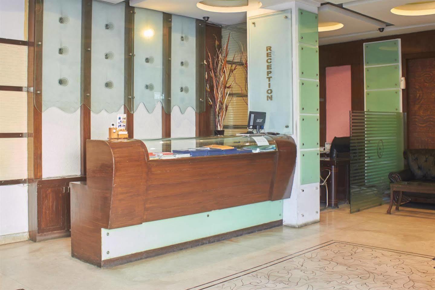 Fabhotel Royal Residency II - Nr Metro Station Lakdikapul Haiderabad Buitenkant foto